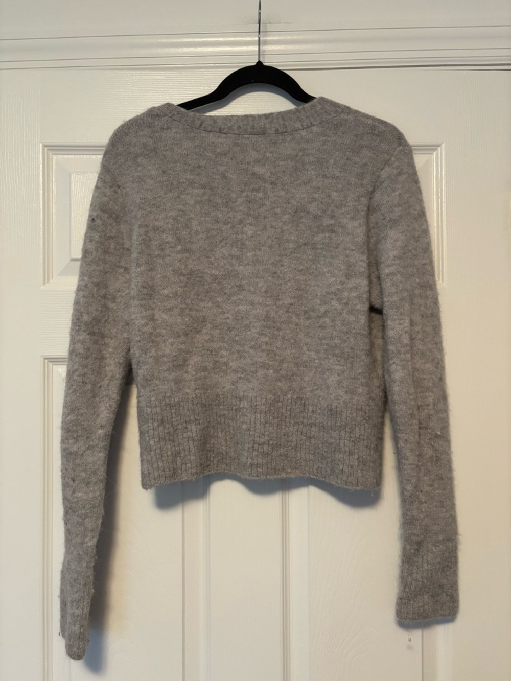 & Other Stories
Women's Grey Dinosaur Button Knit Cardigan small - Picture 12 of 13